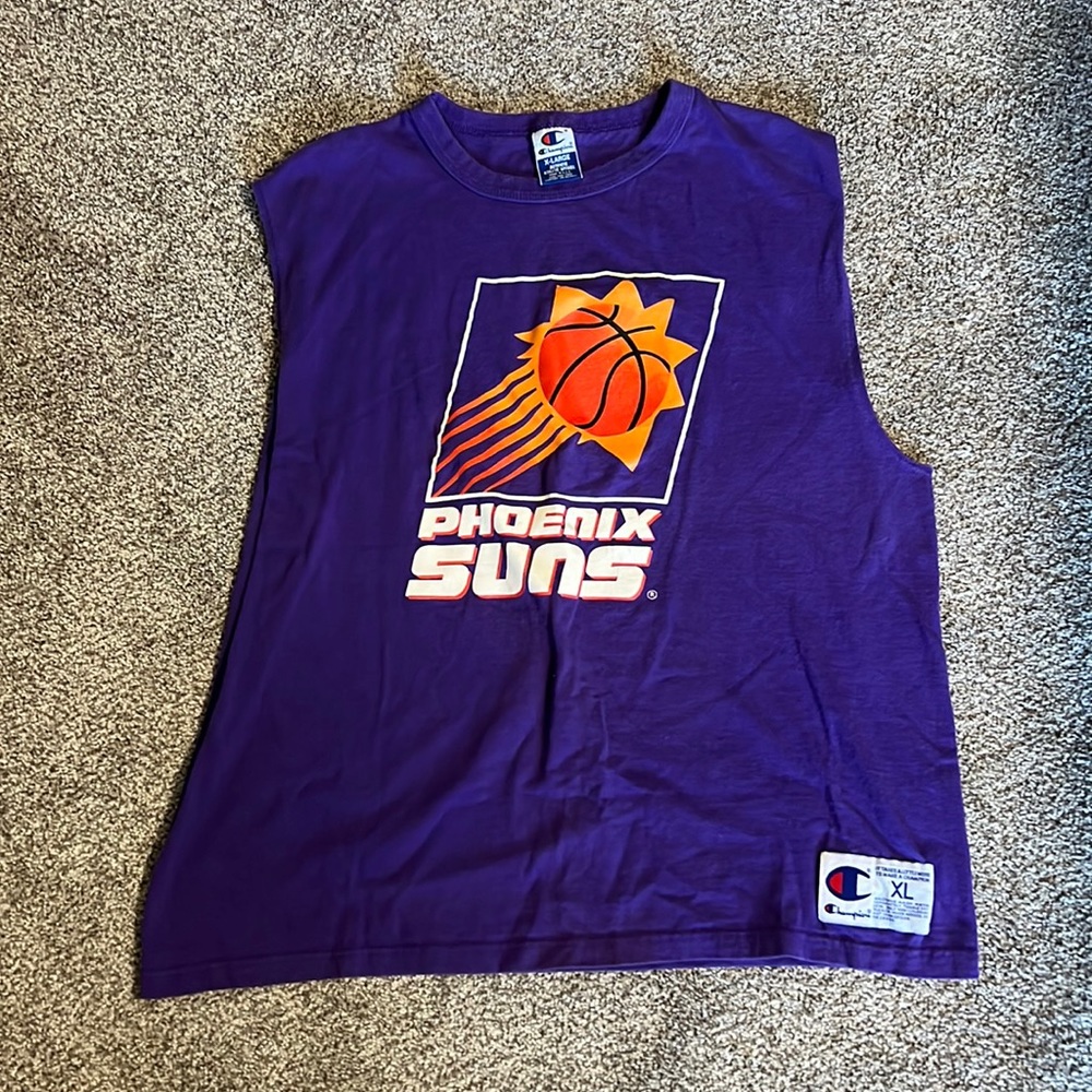Sleeveless shirt